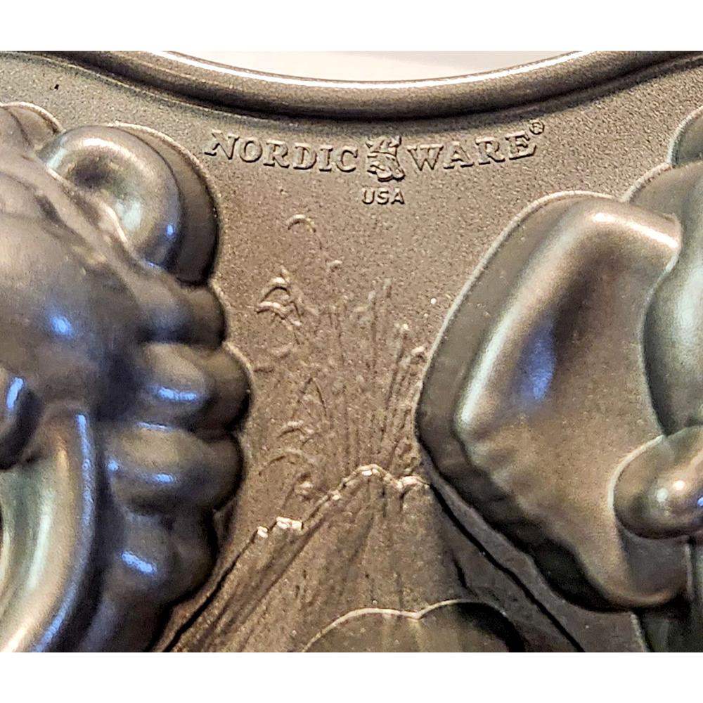 Nordic Ware Hungry Jungle Animals 3D Cake Muffin Bundt Pan Mold 4 Cup Non-Stick - Picture 2 of 5
